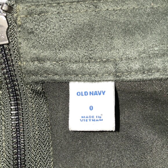 Old Navy Faux Suede Hunter Green Pockets in Front Mini Skirt Size 0 Y2K - Picture 5 of 11